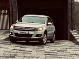 Volkswagen Tiguan 2015 года за 5 100 000 тг. в Алматы