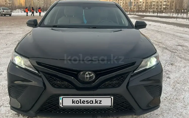 Toyota Camry 2020 года за 12 500 000 тг. в Астана