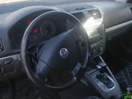 Volkswagen Jetta 2005 года за 2 800 000 тг. в Астана