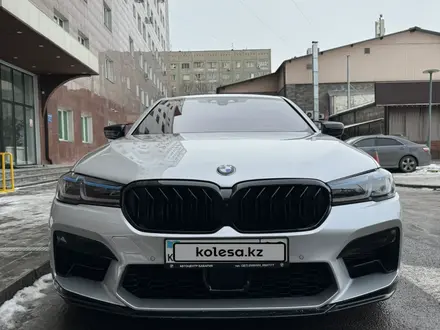 BMW 540 2017 года за 25 000 000 тг. в Алматы – фото 14