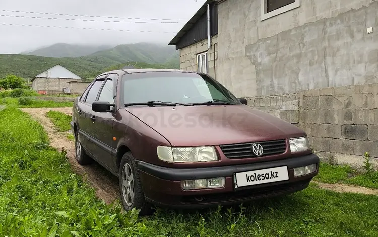 Volkswagen Passat 1994 годаүшін1 400 000 тг. в Алматы