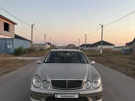 Mercedes-Benz E 320 2003 года за 4 000 000 тг. в Астана