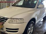 Volkswagen Touareg 2005 года за 4 888 888 тг. в Астана