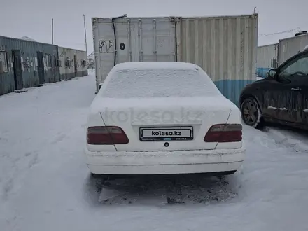 Mercedes-Benz E 280 1996 года за 1 600 000 тг. в Караганда