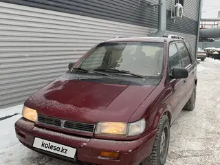 Mitsubishi Space Wagon, 1993