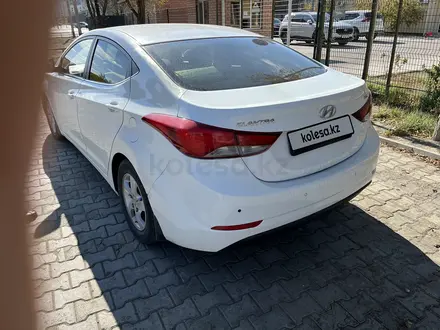 Hyundai Elantra 2014 года за 6 400 000 тг. в Атырау – фото 3