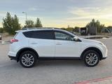 Toyota RAV4 2017 года за 14 500 000 тг. в Актобе – фото 4