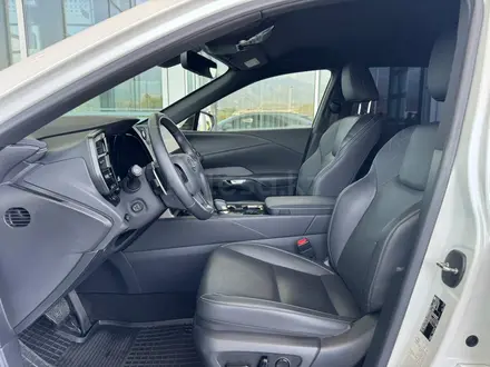 Lexus RX 350 Executive+ 2024 года за 35 000 000 тг. в Алматы – фото 20