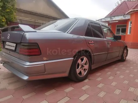 Mercedes-Benz E 230 1991 года за 1 300 000 тг. в Шымкент – фото 5