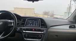 Hyundai Sonata 2017 года за 6 500 000 тг. в Уральск – фото 4
