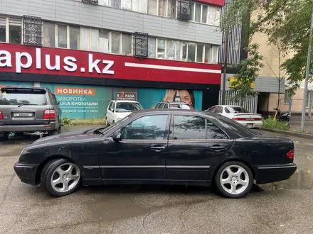 Mercedes-Benz E 320 2001 года за 5 150 000 тг. в Алматы – фото 9