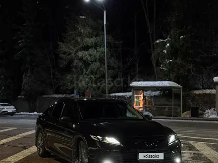 Toyota Camry 2023 года за 15 500 000 тг. в Актобе – фото 11