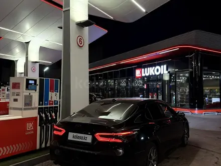 Toyota Camry 2023 года за 15 500 000 тг. в Актобе – фото 12