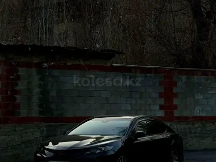 Toyota Camry 2023 года за 15 500 000 тг. в Актобе – фото 10