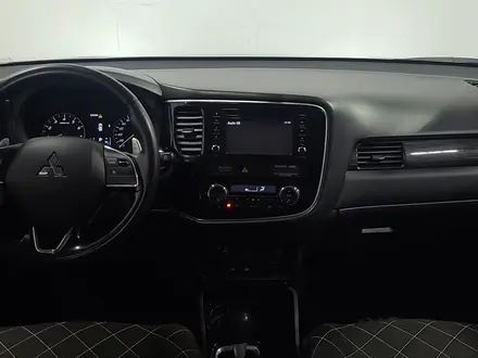 Mitsubishi Outlander 2017 года за 7 990 000 тг. в Алматы – фото 24
