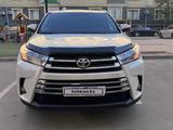 Toyota Highlander 2016 годаүшін11 000 000 тг. в Актау