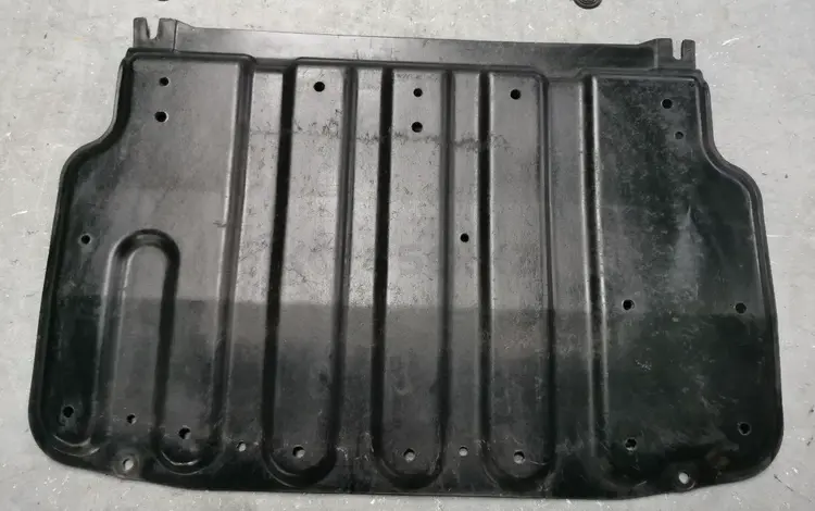 Защита двигателя пластиковая на Мицубиси Паджеро 3 за 15 000 тг. в Алматы