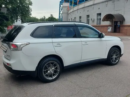 Mitsubishi Outlander 2013 года за 7 000 000 тг. в Алматы – фото 2