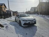 Toyota Camry 2021 года за 15 700 000 тг. в Уральск – фото 5