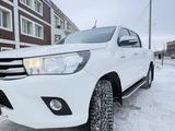 Toyota Hilux 2016 года за 11 900 000 тг. в Атырау
