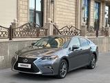 Lexus ES 350 2016 годаfor17 800 000 тг. в Шымкент