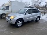 Toyota RAV4 2001 года за 3 000 000 тг. в Уральск – фото 2