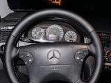 Mercedes-Benz E 320 2000 года за 5 500 000 тг. в Актау – фото 2