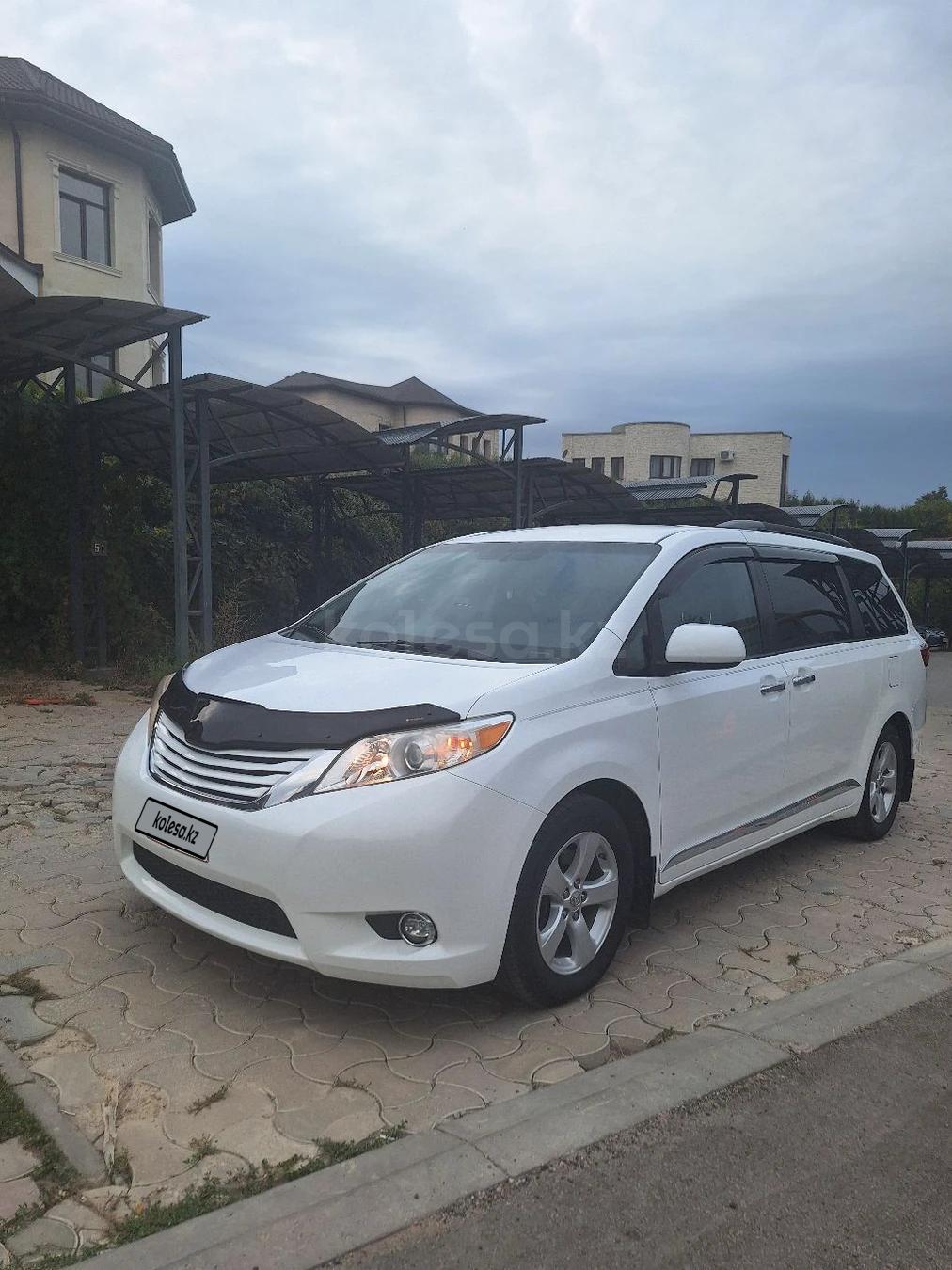 Toyota Sienna 2015 г.