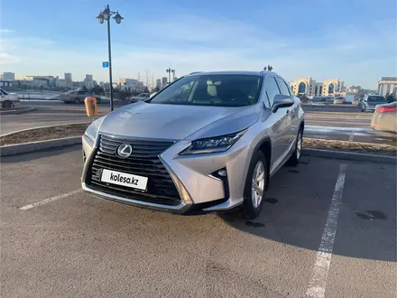 Lexus RX 200t 2017 года за 18 000 000 тг. в Астана