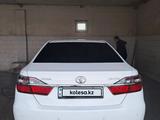Toyota Camry 2015 года за 11 500 000 тг. в Жетысай – фото 3