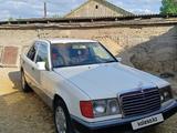 Mercedes-Benz E 200 1990 годаfor1 400 000 тг. в Тараз