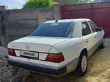 Mercedes-Benz E 200 1990 годаfor1 400 000 тг. в Тараз – фото 4