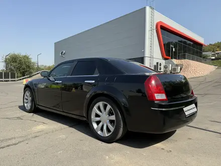 Chrysler 300C 2006 года за 4 200 000 тг. в Алматы – фото 8