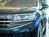 Volkswagen Touareg Exclusive Atmosphere 2025 года за 38 980 000 тг. в Алматы – фото 3