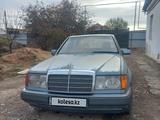 Mercedes-Benz E 260 1990 годаfor1 500 000 тг. в Шымкент