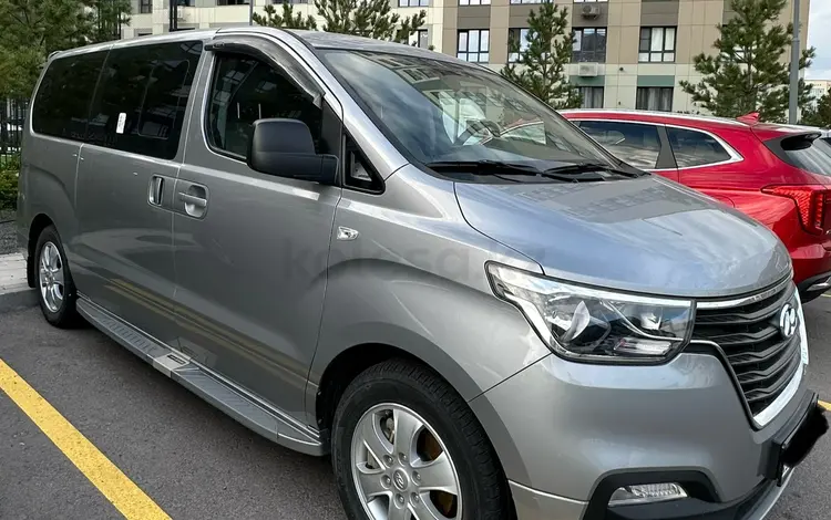 Hyundai Starex 2019 года за 14 300 000 тг. в Астана