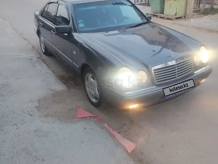 Mercedes-Benz E 280 1997 года за 4 000 000 тг. в Астана