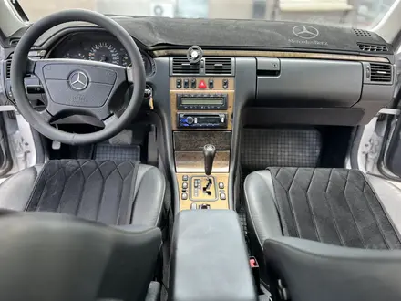 Mercedes-Benz E 280 1998 года за 4 500 000 тг. в Шымкент – фото 18