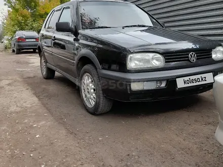 Volkswagen Golf 1996 года за 1 550 000 тг. в Астана