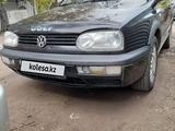 Volkswagen Golf 1996 года за 1 550 000 тг. в Астана – фото 2