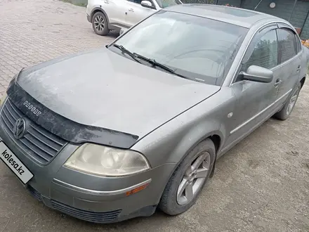 Volkswagen Passat 2003 года за 1 800 000 тг. в Семей