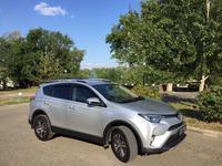 Toyota RAV4 2019 года за 13 100 000 тг. в Уральск