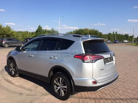 Toyota RAV4 2019 года за 13 500 000 тг. в Уральск – фото 3