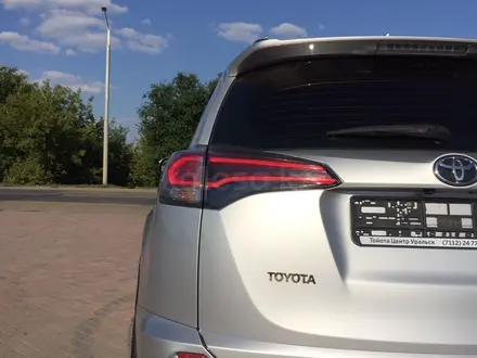 Toyota RAV4 2019 года за 13 500 000 тг. в Уральск – фото 5