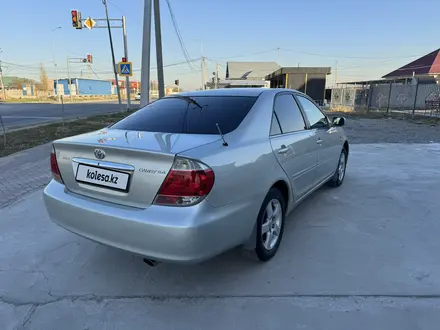 Toyota Camry 2005 года за 6 300 000 тг. в Шымкент – фото 5