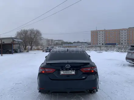 Toyota Camry 2019 года за 8 800 000 тг. в Костанай – фото 4