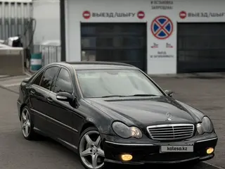 Mercedes-Benz C 230