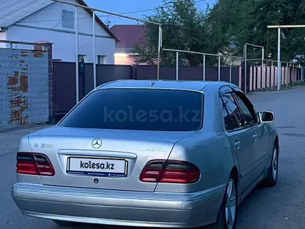 Mercedes-Benz E 320 2002 года за 2 700 000 тг. в Алматы