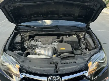 Toyota Camry 2015 года за 5 700 000 тг. в Атырау