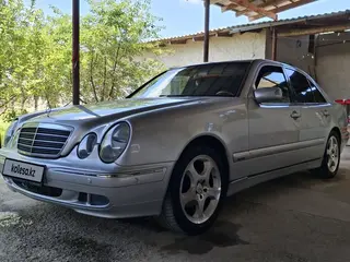 Mercedes-Benz E 280